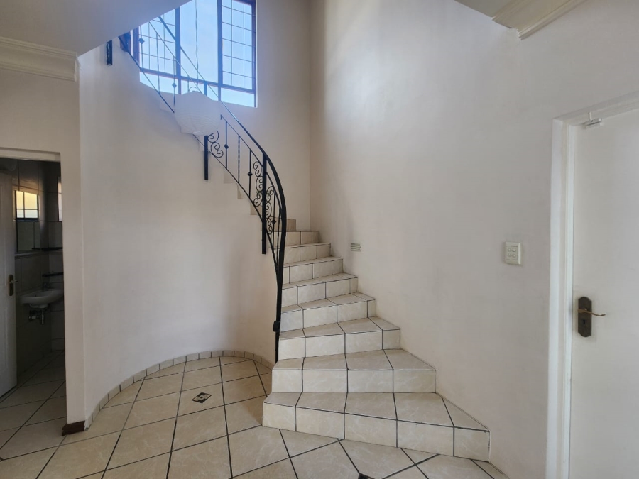 To Let 4 Bedroom Property for Rent in Parklands Western Cape